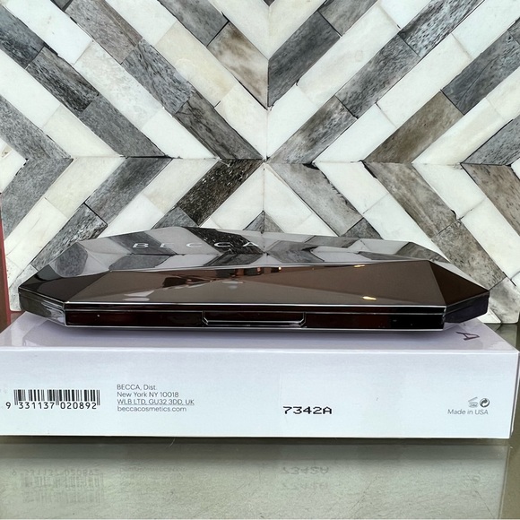 Becca ocean jewels palette collection - Picture 2 of 3